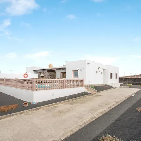 1b Вилла Коста Бланка